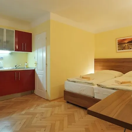 Apartment U Zlate Podkovy - At The Golden Horseshoe Prague