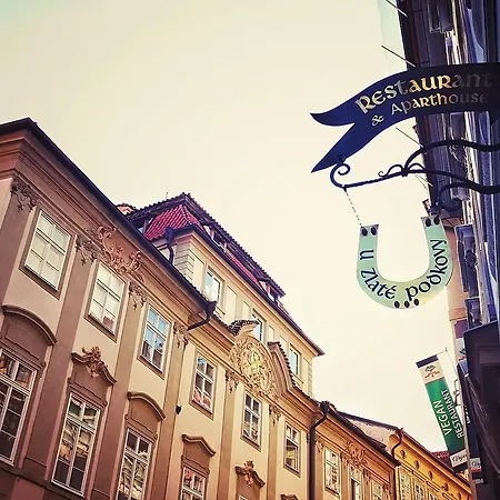 U Zlate Podkovy - At The Golden Horseshoe Apartment